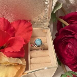 VINTAGE  BEAUTIFUL 925 STERLING SILVER LARIMAR RING SIZE 6 UNIQUE SQUARE BAND